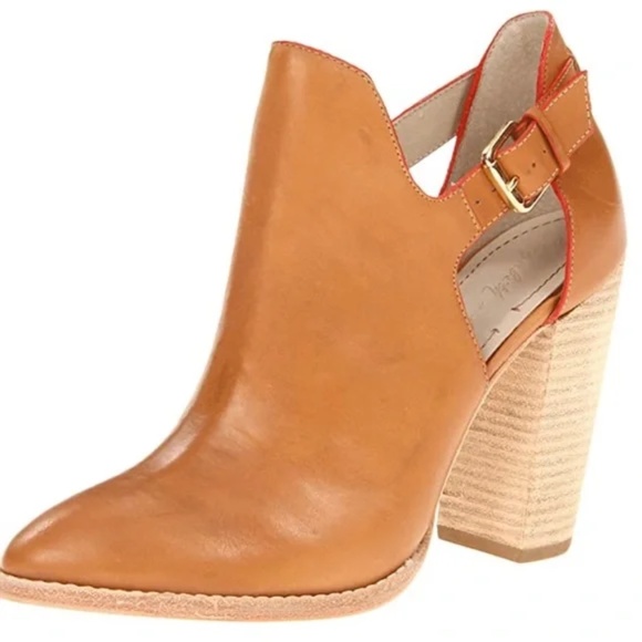 Elizabeth and James :: Suri Cutout Booties - Picture 10 of 10